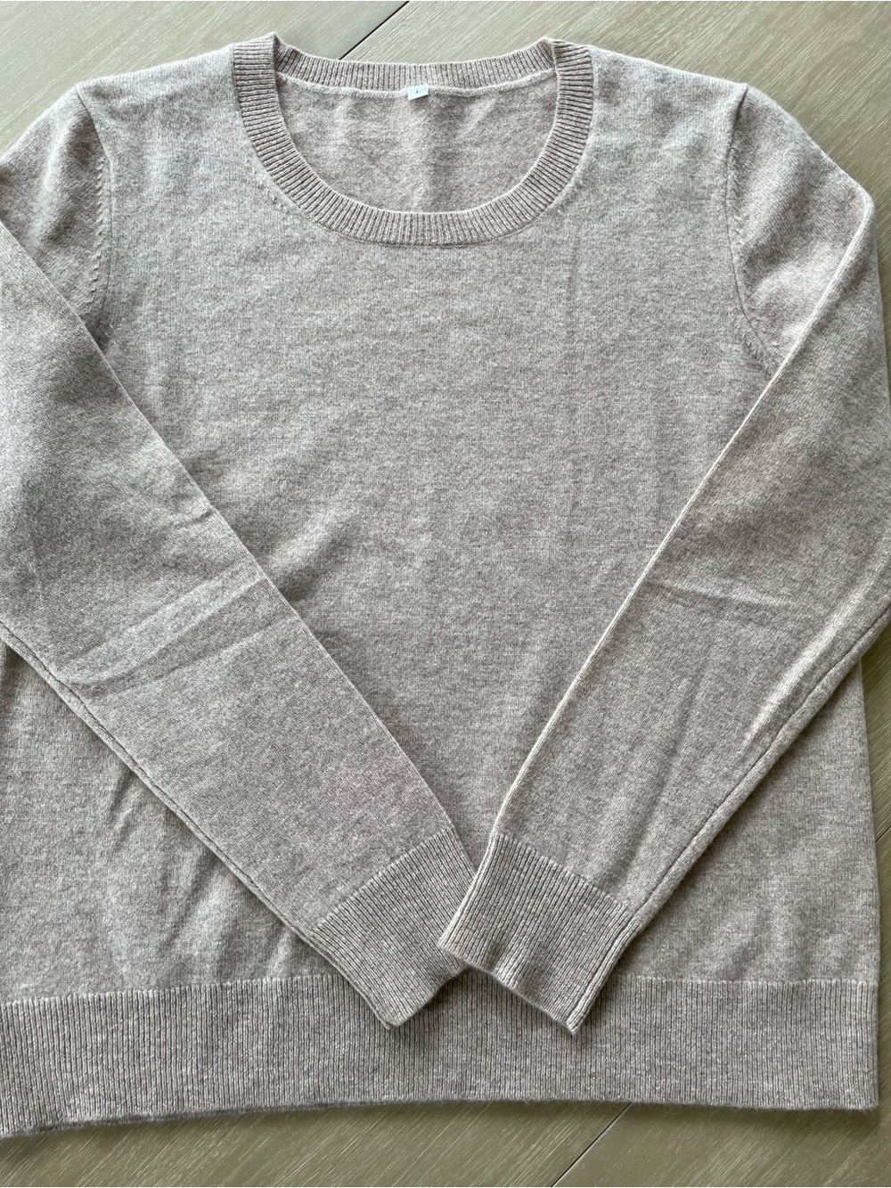 100% lightweight wool, Women’s Crewneck Sweater in Light Taupe, unbranded size L